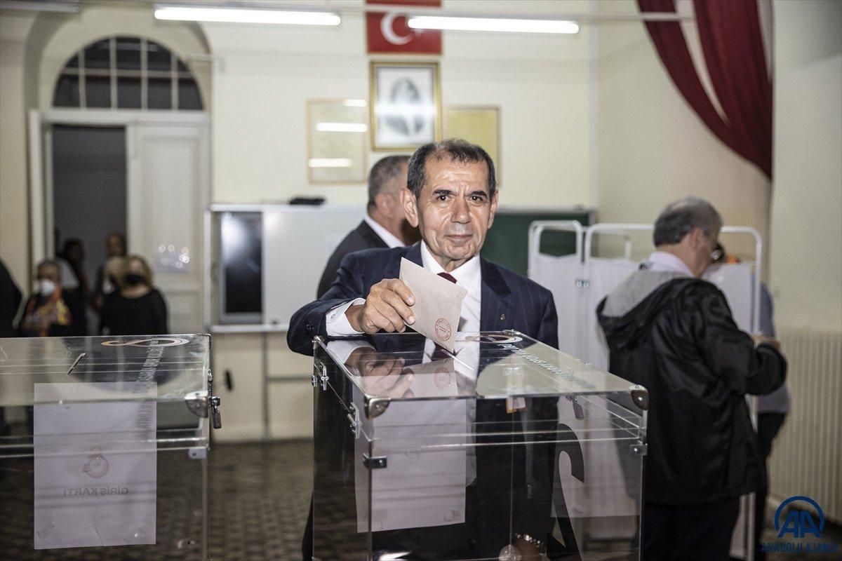 Galatasaray'da ikinci Dursun Özbek dönemi