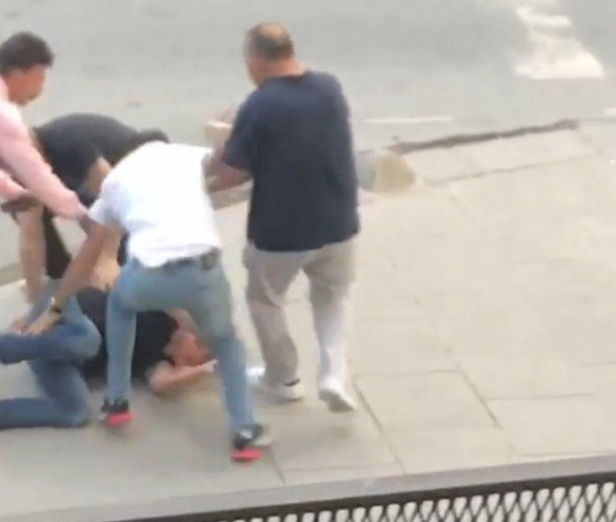 İstanbul'da trafikte zorla aracından indirilip darbedildi