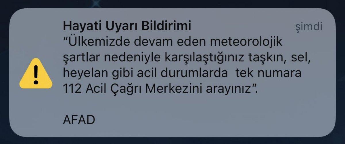 Panik yarattı! AFAD hayati uyarı bildirimi nedir, ne oldu? Siren sesinin nedeni...