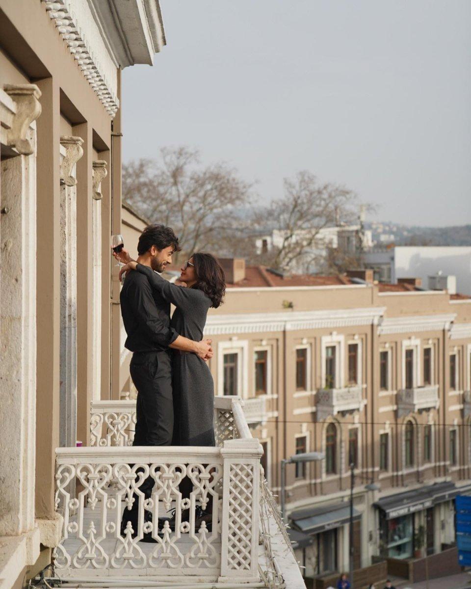 Gökhan Alkan, Nesrin Cavadzade'yi sildi