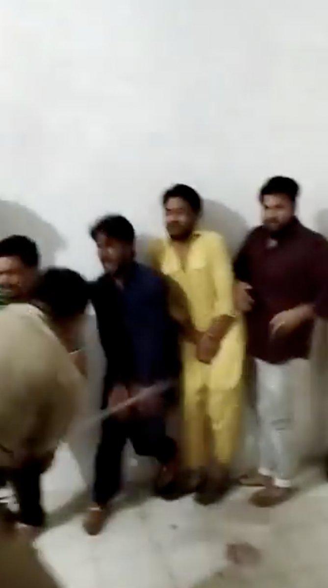 Hindistan'da Müslümanlara yapılan işkence kamerada