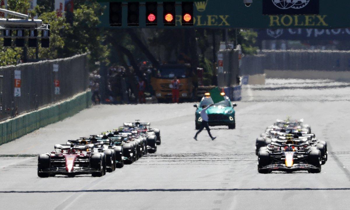 Azerbaycan GP'sinde kazanan Max Verstappen