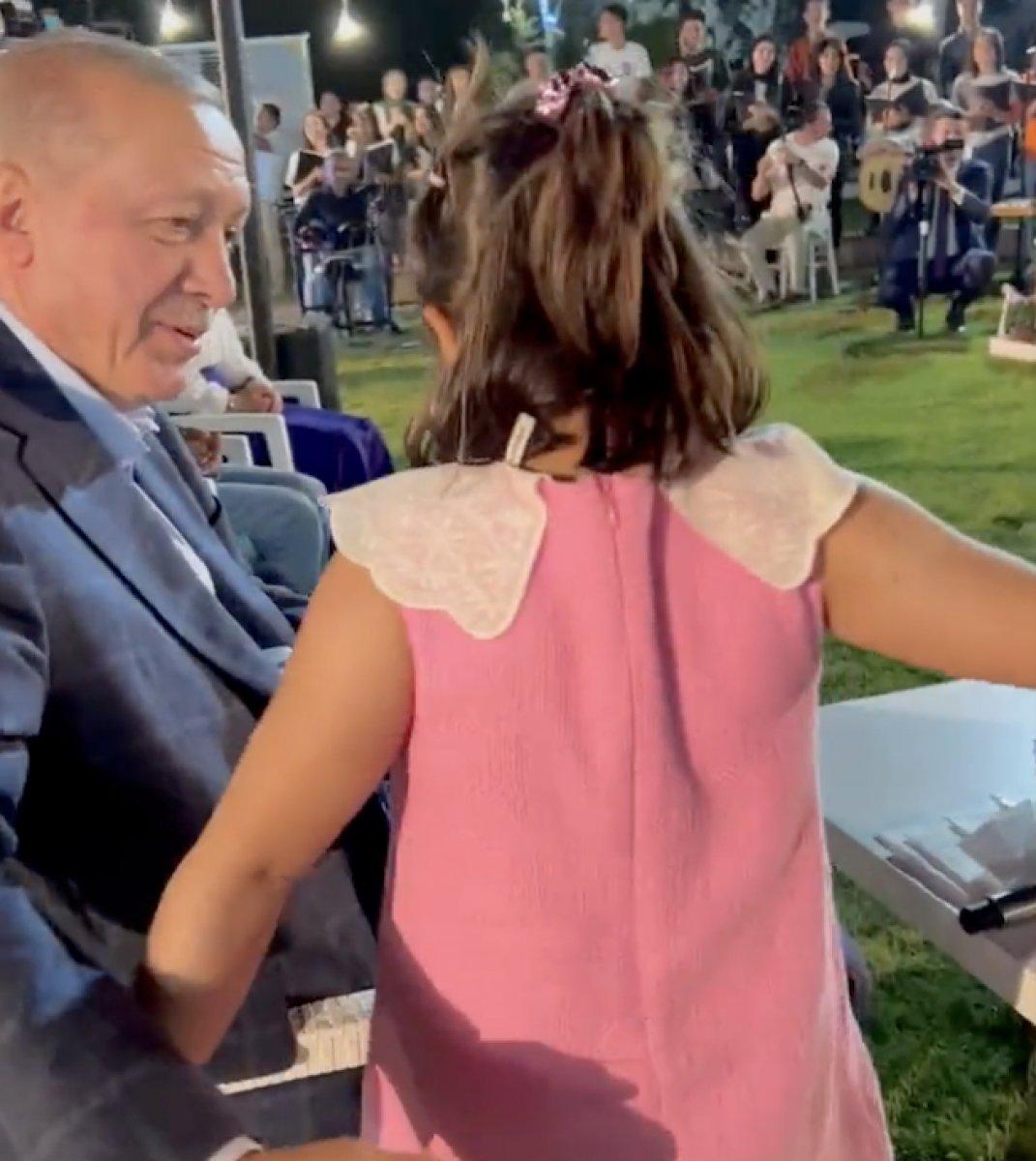 Cumhurbaşkanı Erdoğan'la Vanlı çocuğun duygusal anları