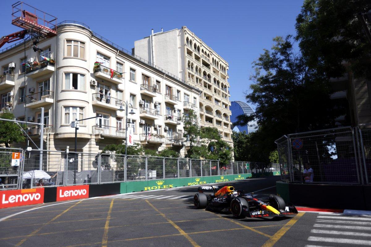 Azerbaycan GP'sinde kazanan Max Verstappen