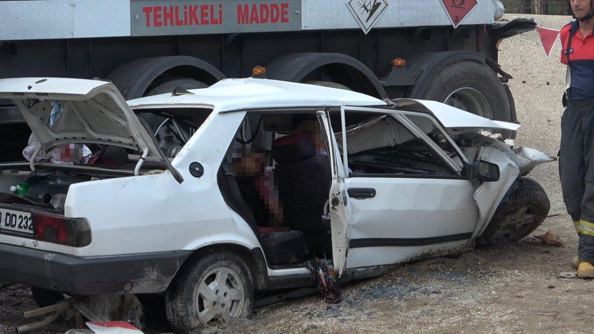 Denizli’de feci kaza: 3 ölü, 2 yaralı
