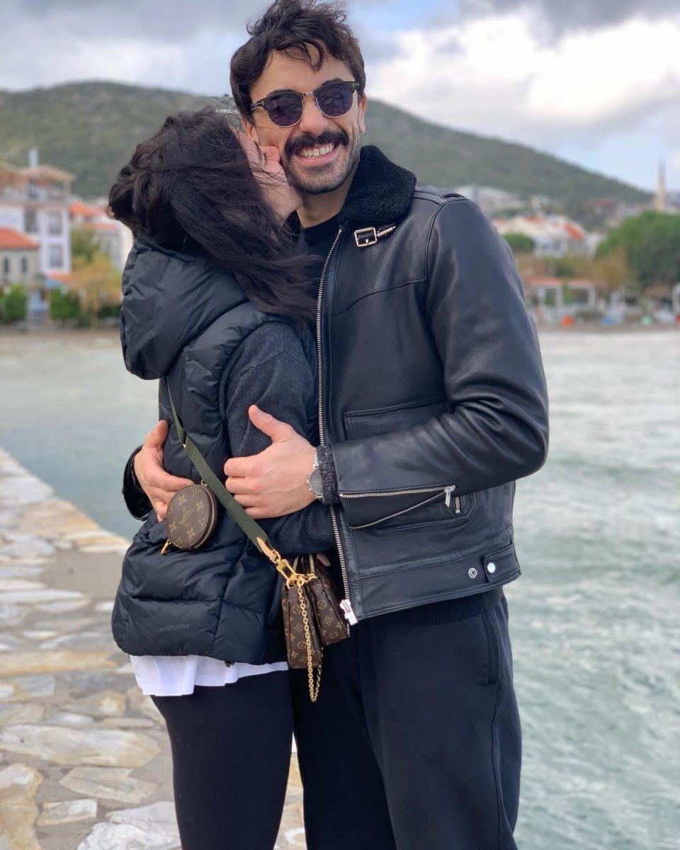 Gökhan Alkan, Nesrin Cavadzade'yi sildi