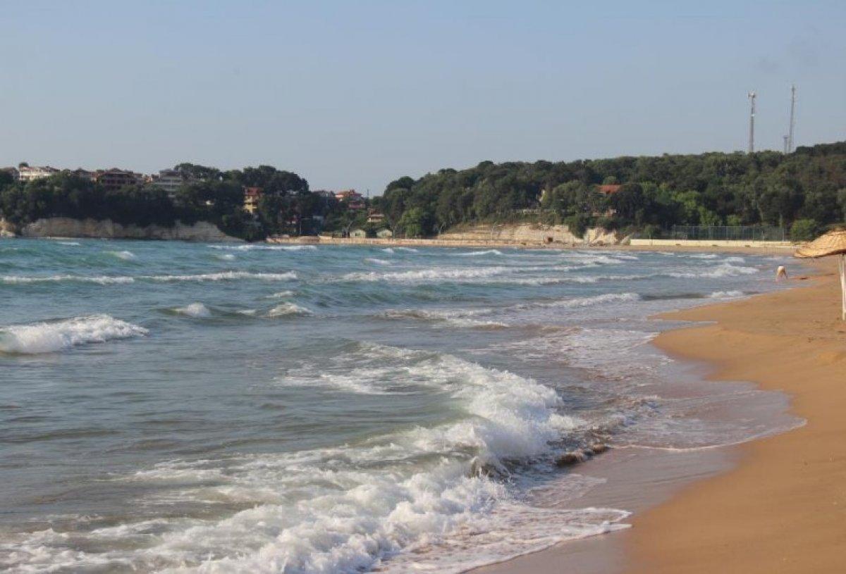 Kocaeli Kumcağız'da dalgalı denize giren 7 öğrenciden 1'i öldü