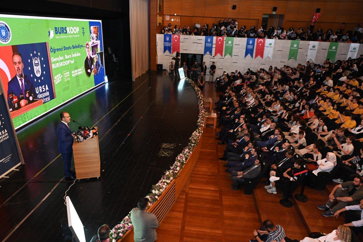 Bursa Büyükşehir Belediyesi'nden meslek liselilere burs desteği başlıyor