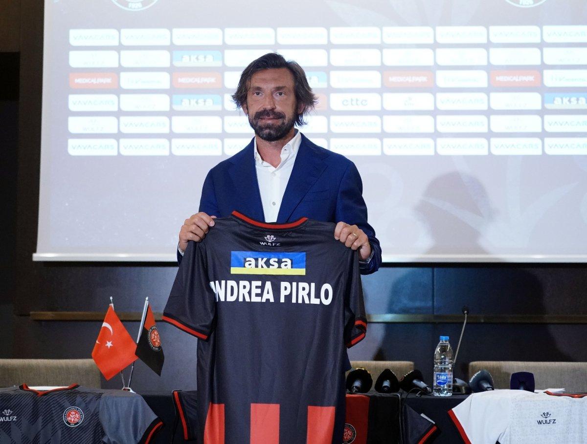 Andrea Pirlo, Fatih Karagümrük'e imzayı attı