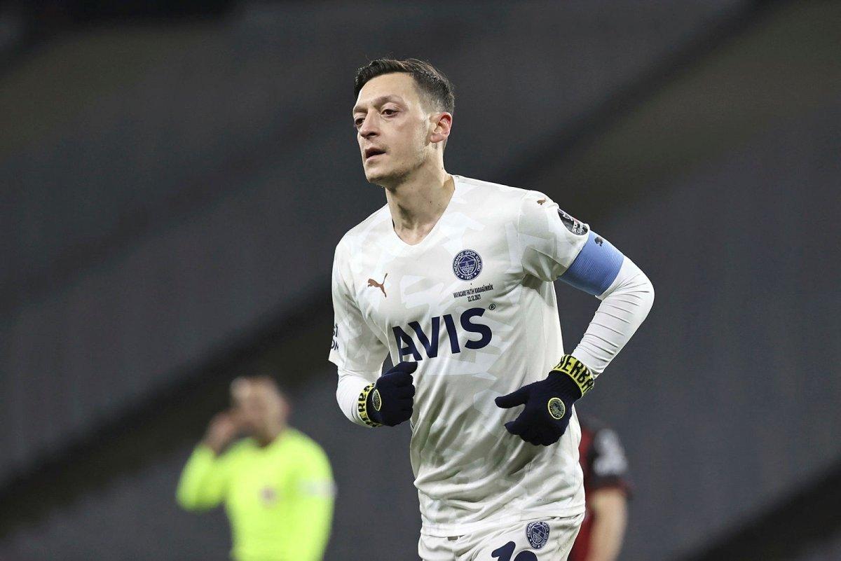 Fenerbahçe'de Mesut Özil yeni Krasic olabilir