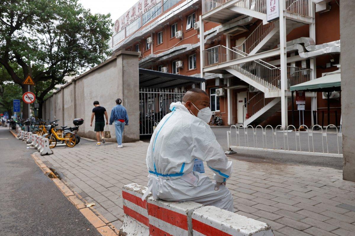 Çin'de eğlence mekanından yayılan vakalar endişelendirdi