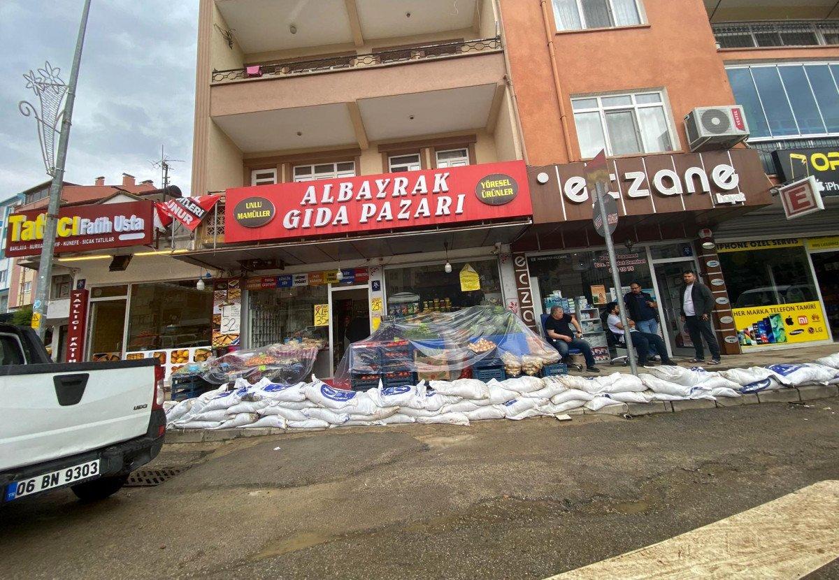 Ankara'da su baskınına karşı kum torbalı önlem