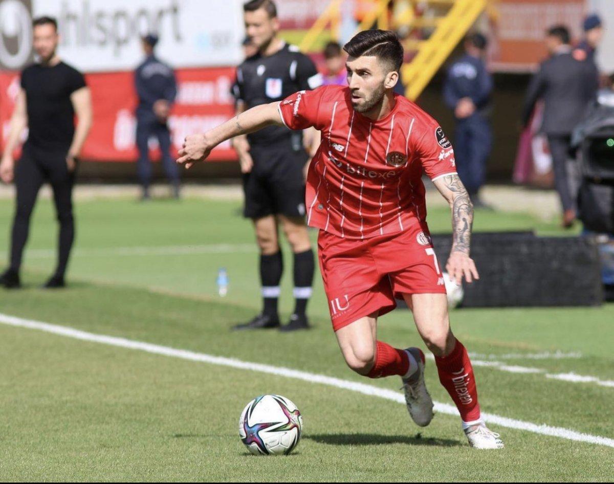 Doğukan Sinik, Fenerbahçe'nin transfer listesinde