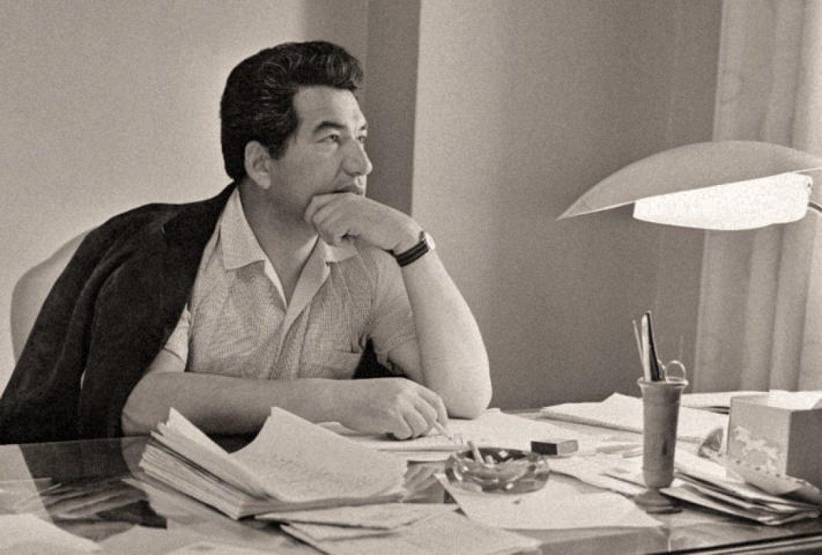 Büyük Kırgız yazar Cengiz Aytmatov'un 14'üncü ölüm yıl dönümü