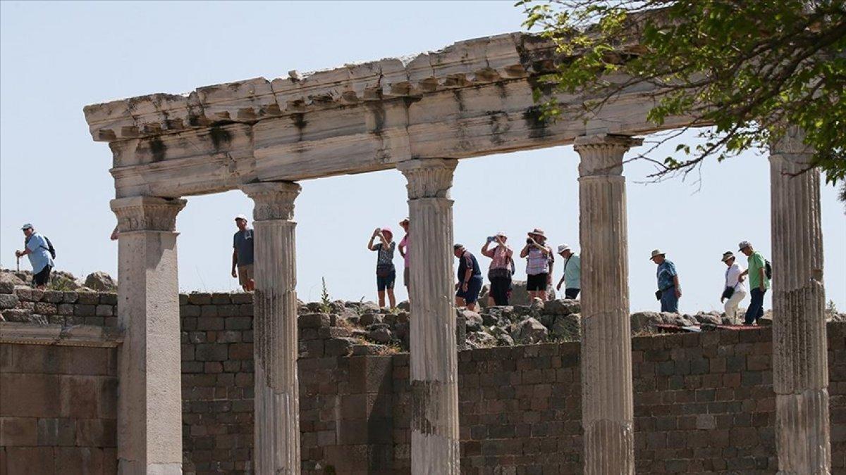 Bergama Antik Kenti'ne 90 bin ziyaretçi