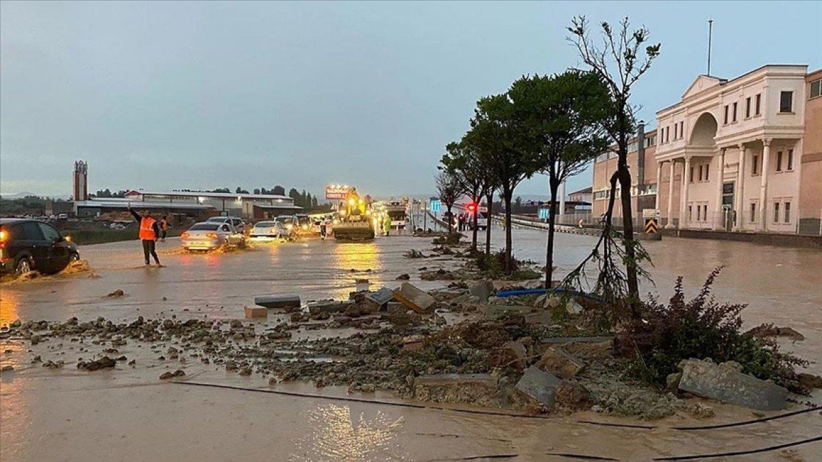 Meteoroloji'den 43 il için sarı ve turuncu kodlu uyarı