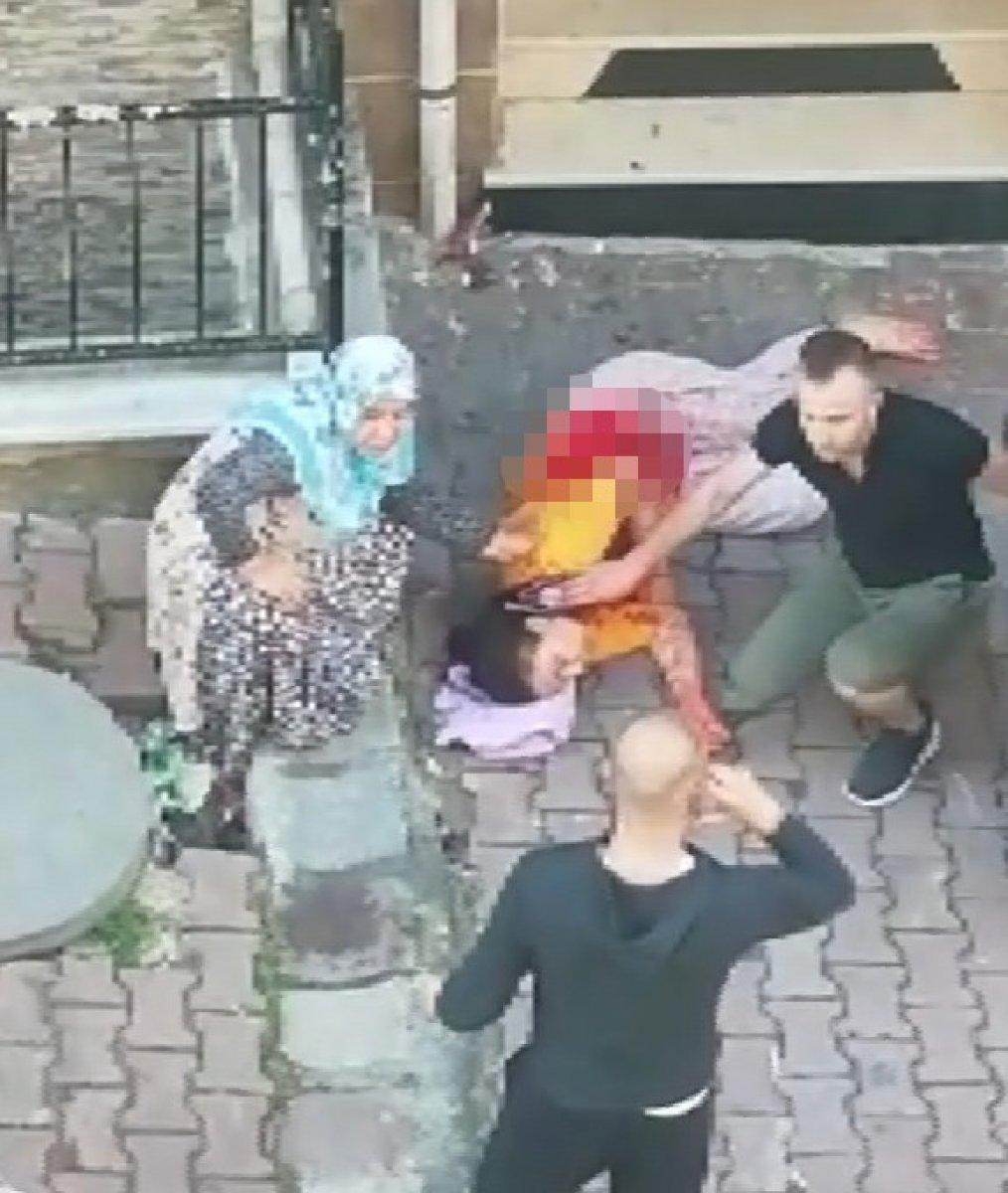 Esenyurt'ta annesini bıçaklayan kız tutuklandı