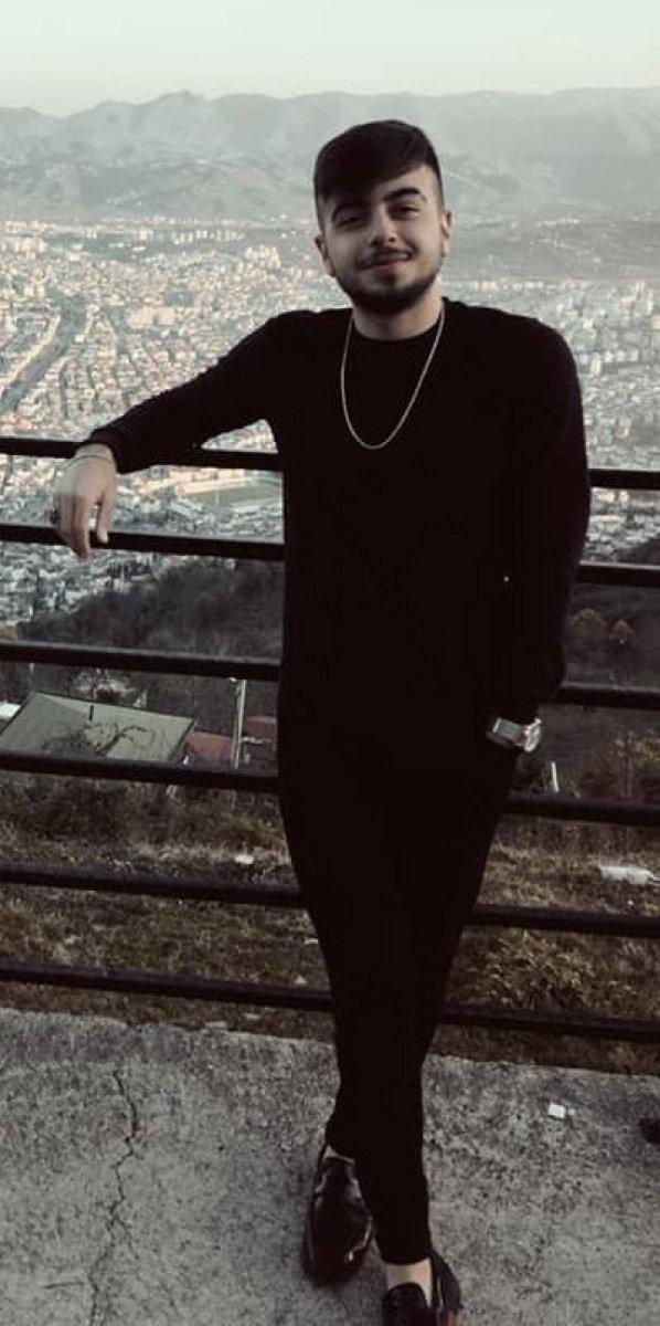 Erzurum'daki genç arabasında ölü bulundu