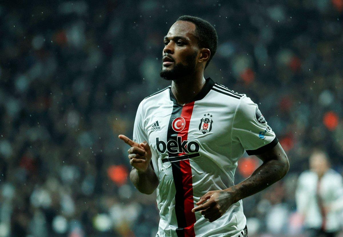Cyle Larin, Instagram'dan Beşiktaş'ı sildi