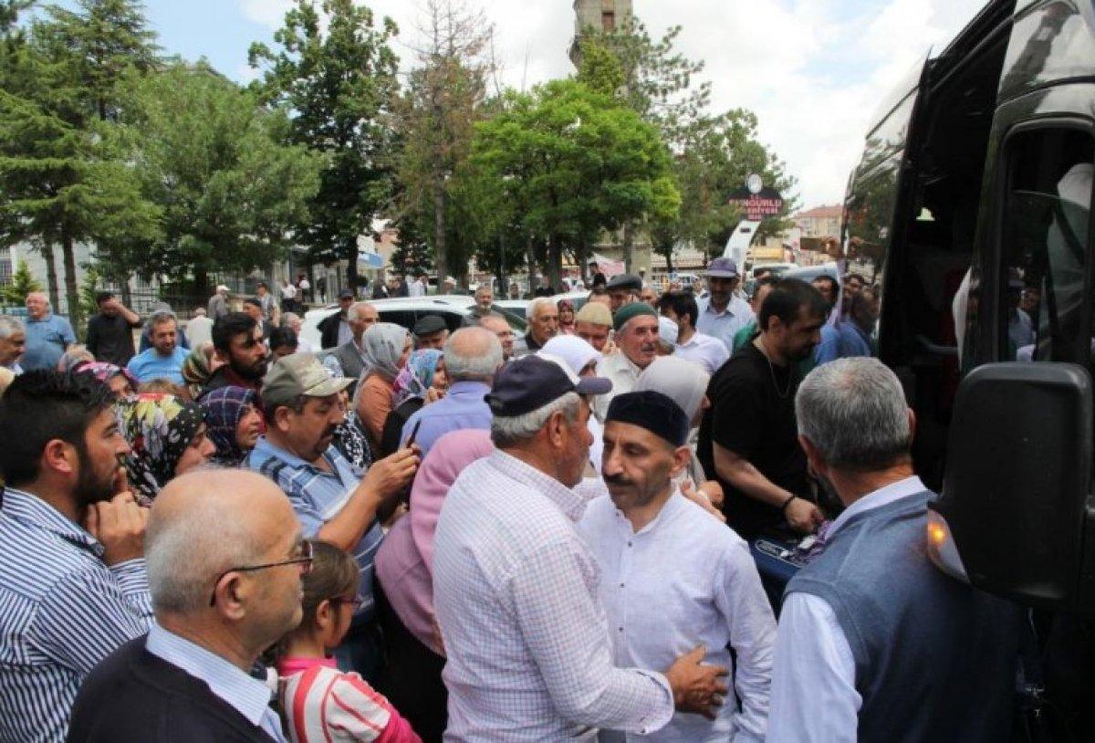 Çorum'da hacı adayları dualarla uğurlandı