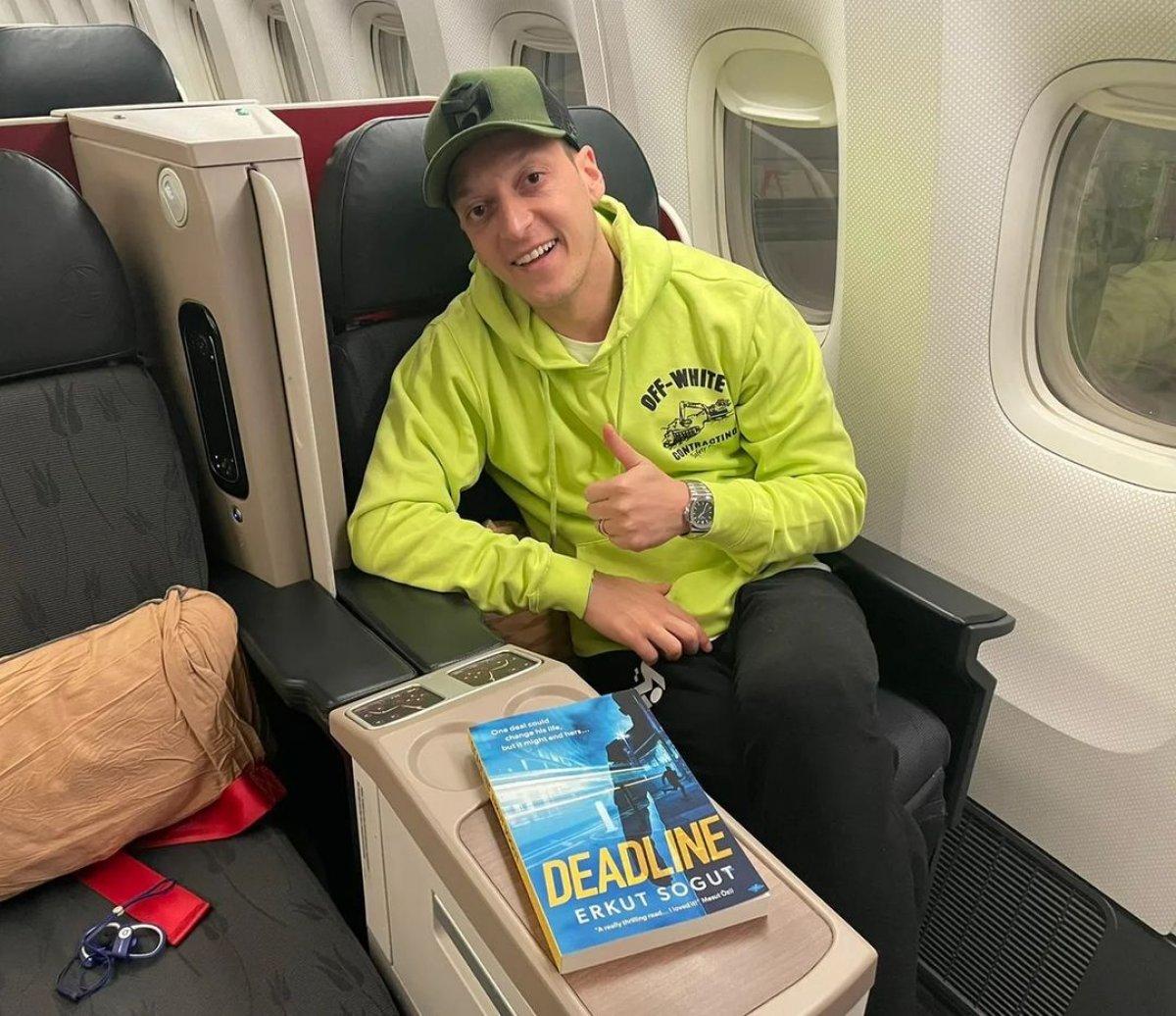 Mesut Özil, Almanya'ya gitti