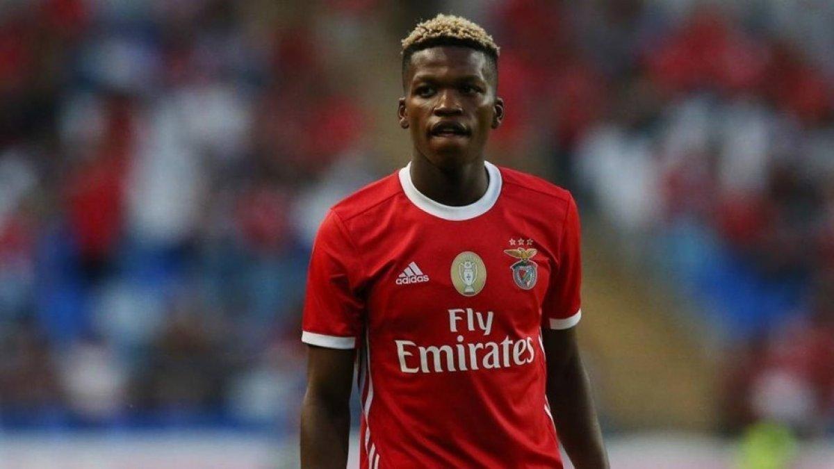 Galatasaray'a Benfica'dan yeni orta saha