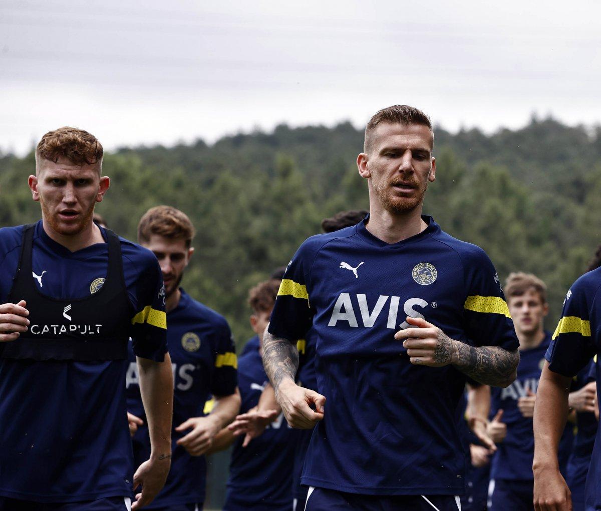 Fenerbahçe, sezonun ilk antrenmanını gerçekleştirdi