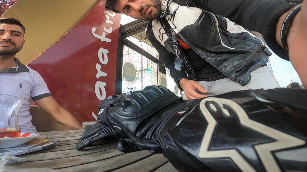 Kocaeli'de trafik tartışması, dostluğa dönüştü