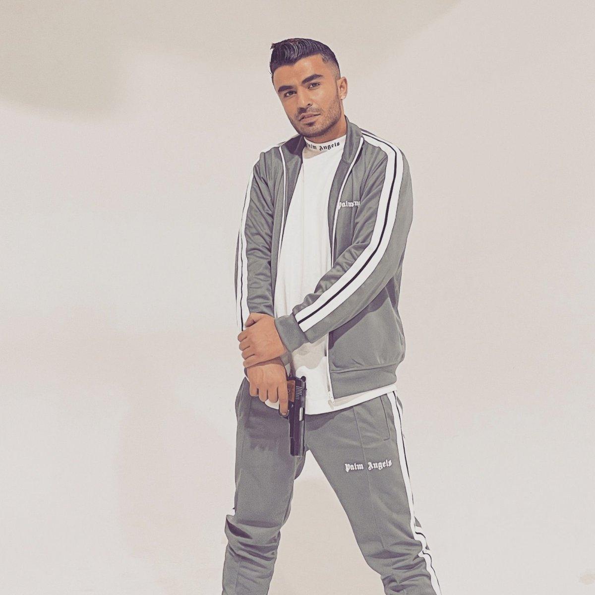 Esrarengo sosyal medya hesabından yeni single paylaşımında bulundu