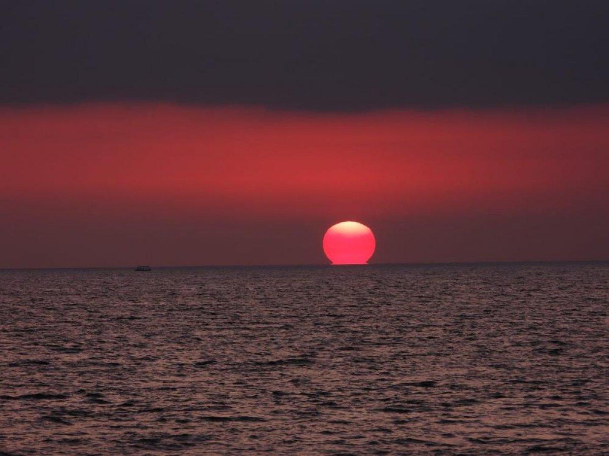 Hatay'da gün batımı görenleri mest etti