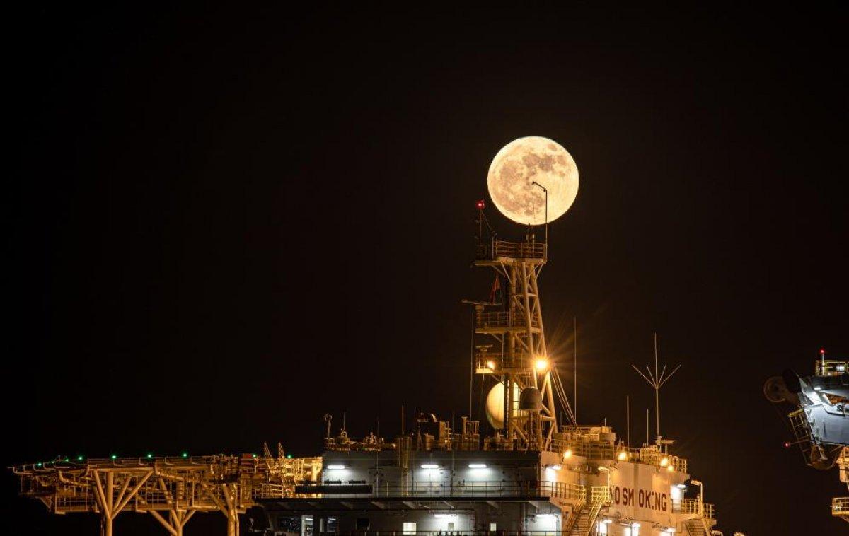 Abdülhamid Han ile Süper Ay aynı karede