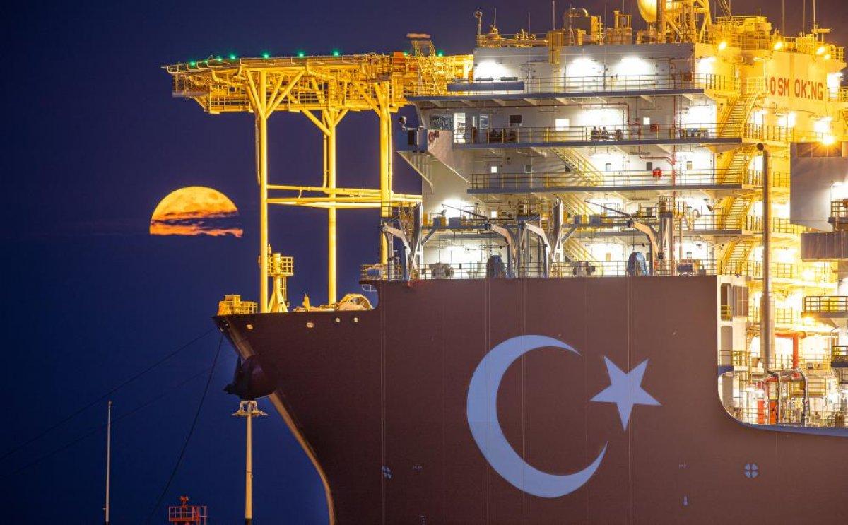 Abdülhamid Han ile Süper Ay aynı karede