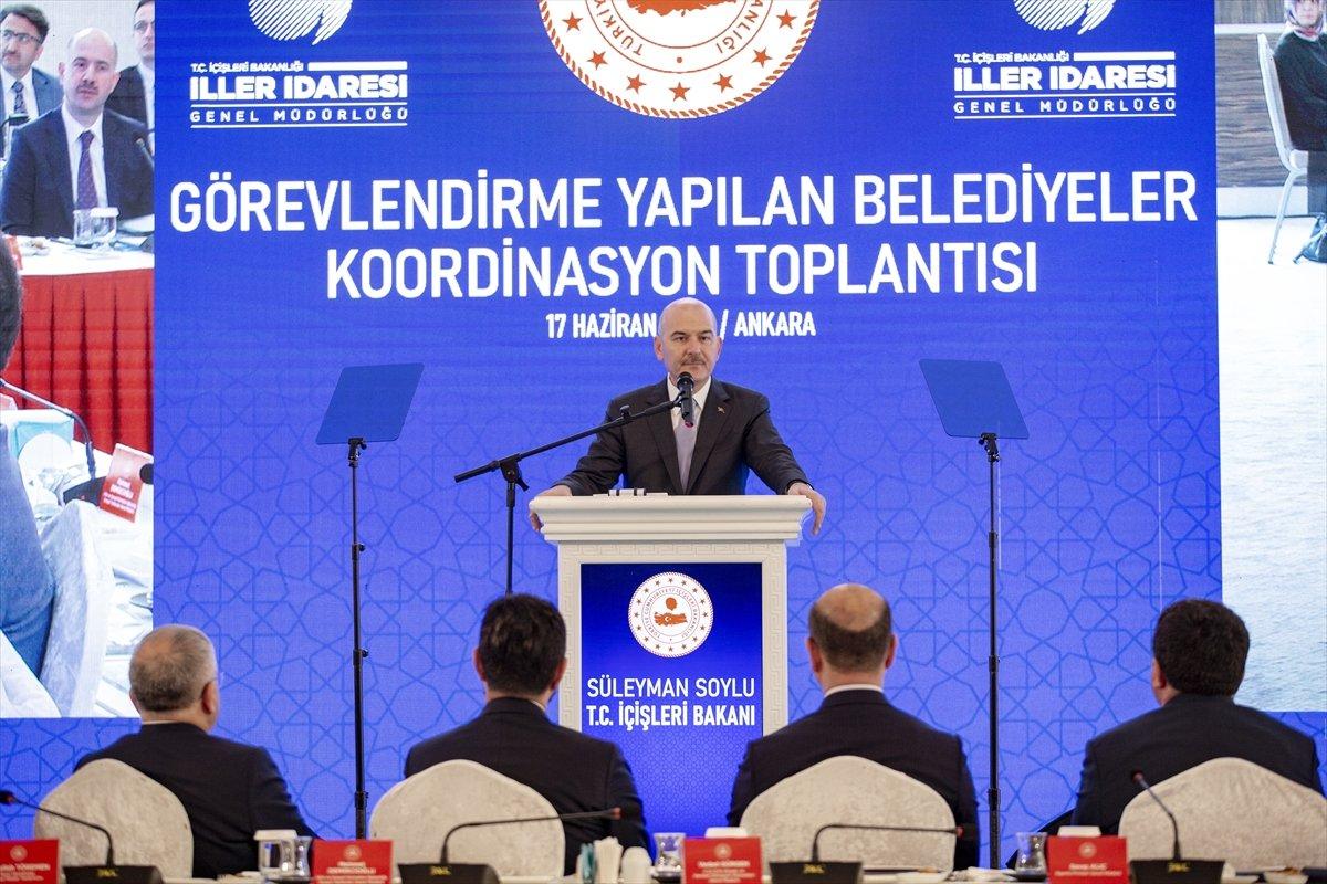 Süleyman Soylu: Terör suçundan 49 belediye başkanı görevden alındı