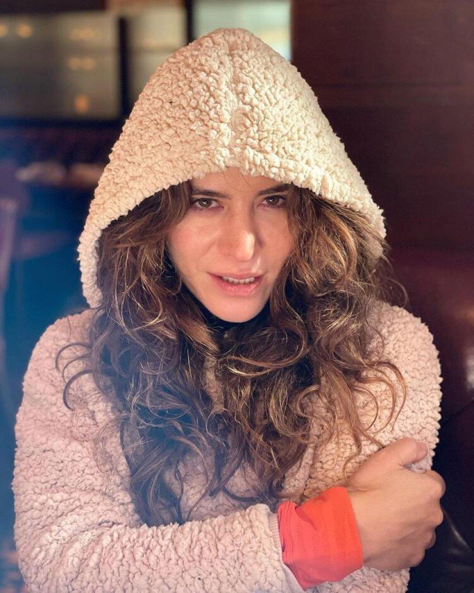 Trafik kazası geçiren Belçim Bilgin'den haber var