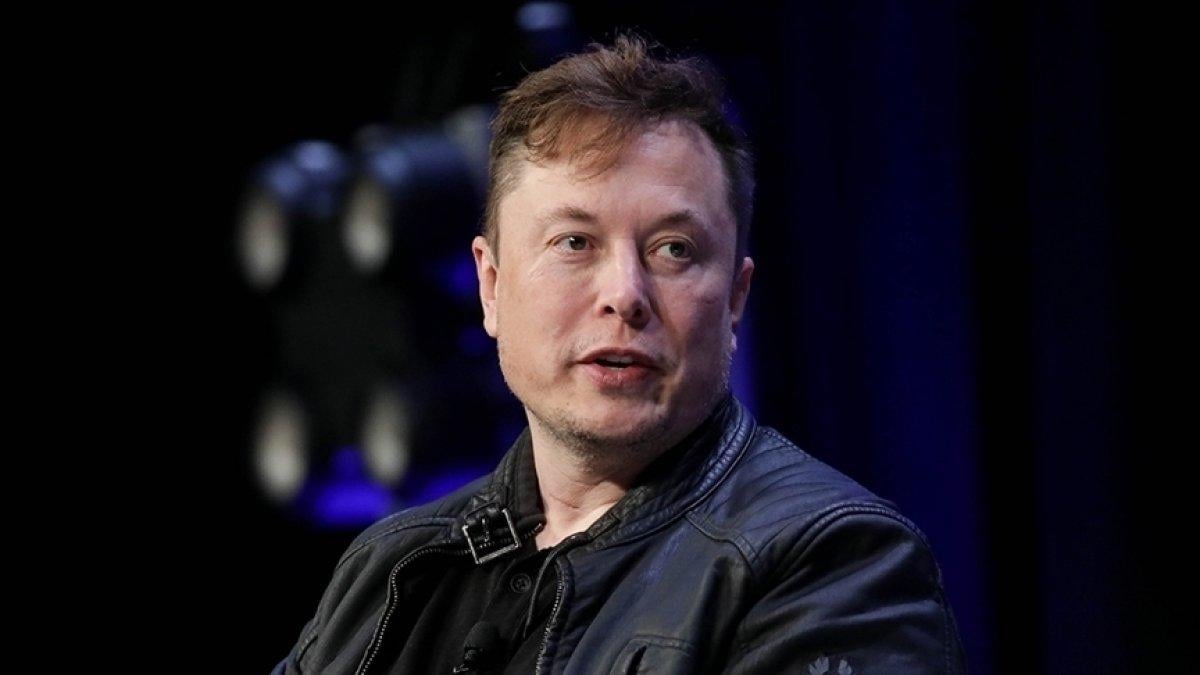 Elon Musk'tan 1453 paylaşımı