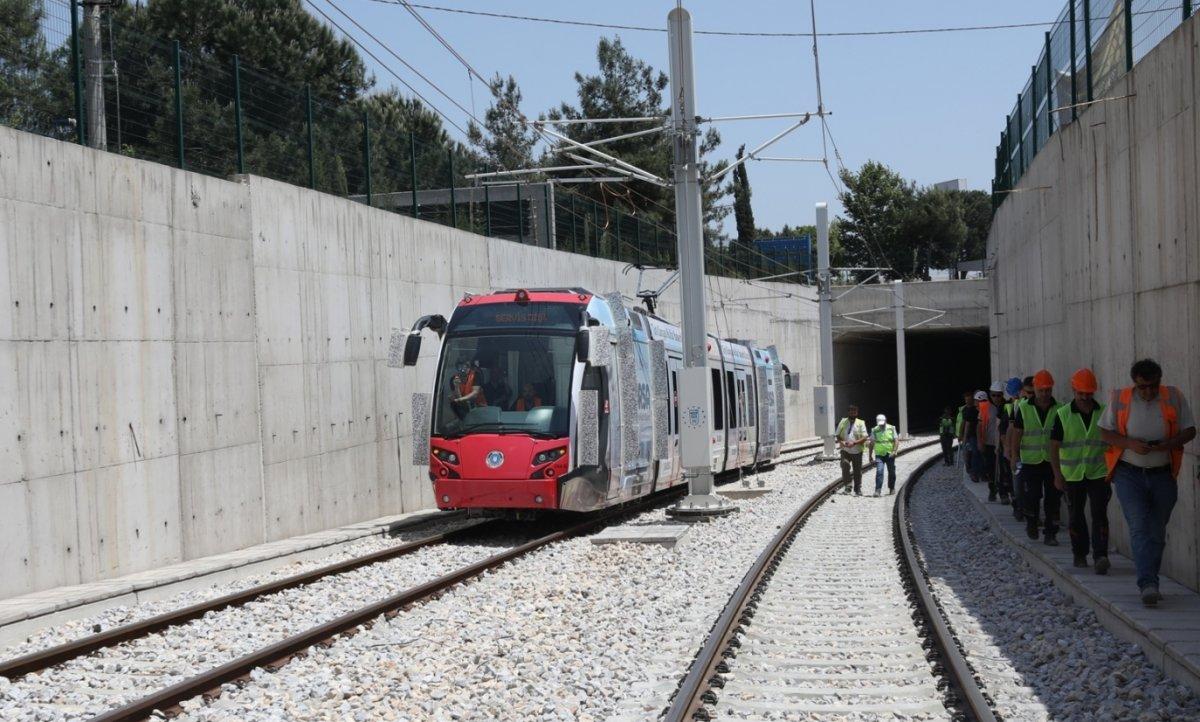 Alinur Aktaş'tan Bursalılara tramvay müjdesi