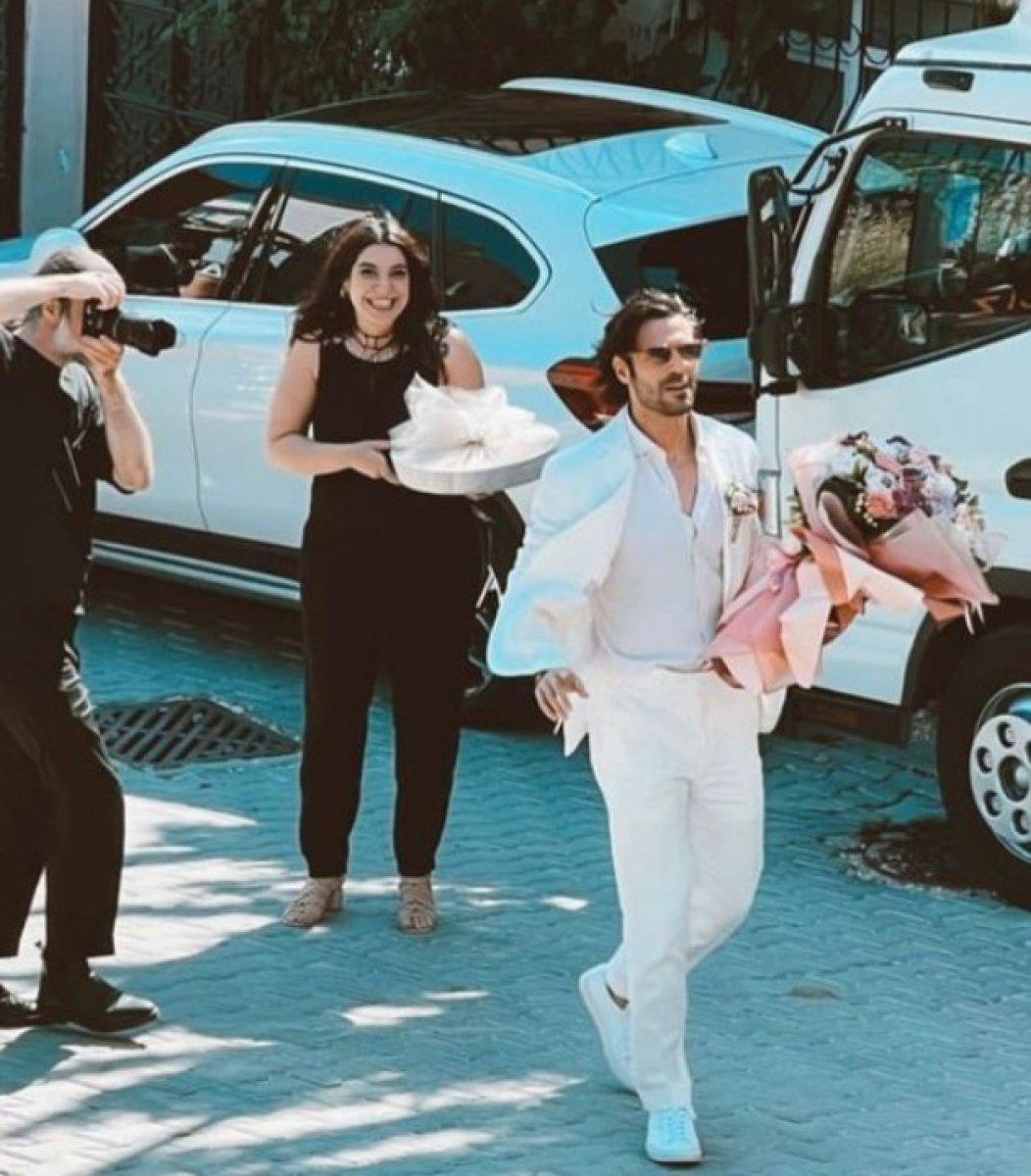 Serkan Çayoğlu ile Özge Gürel nişanlandı