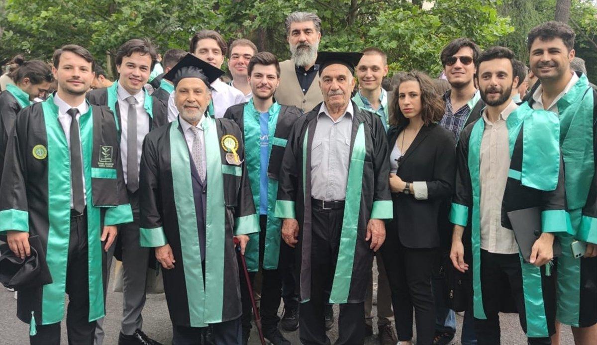 Aftan faydalanıp 77 yaşında tarih bölümünü bitirdi