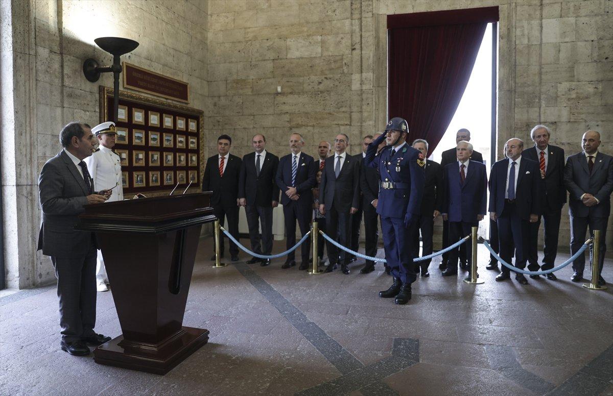 Dursun Özbek ve yönetim kurulu Anıtkabir'de