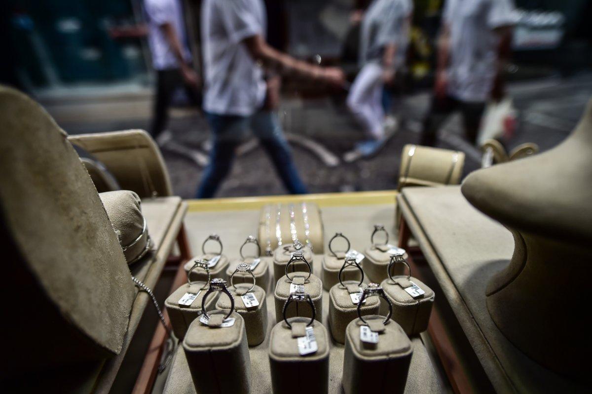 Evlilik teklifi yapacaklara kötü haber: Tektaş fiyatları 2 kat arttı