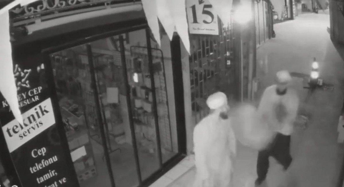 Trabzon'da bayrağa saldıran şüpheli: Psikolojim bozuk