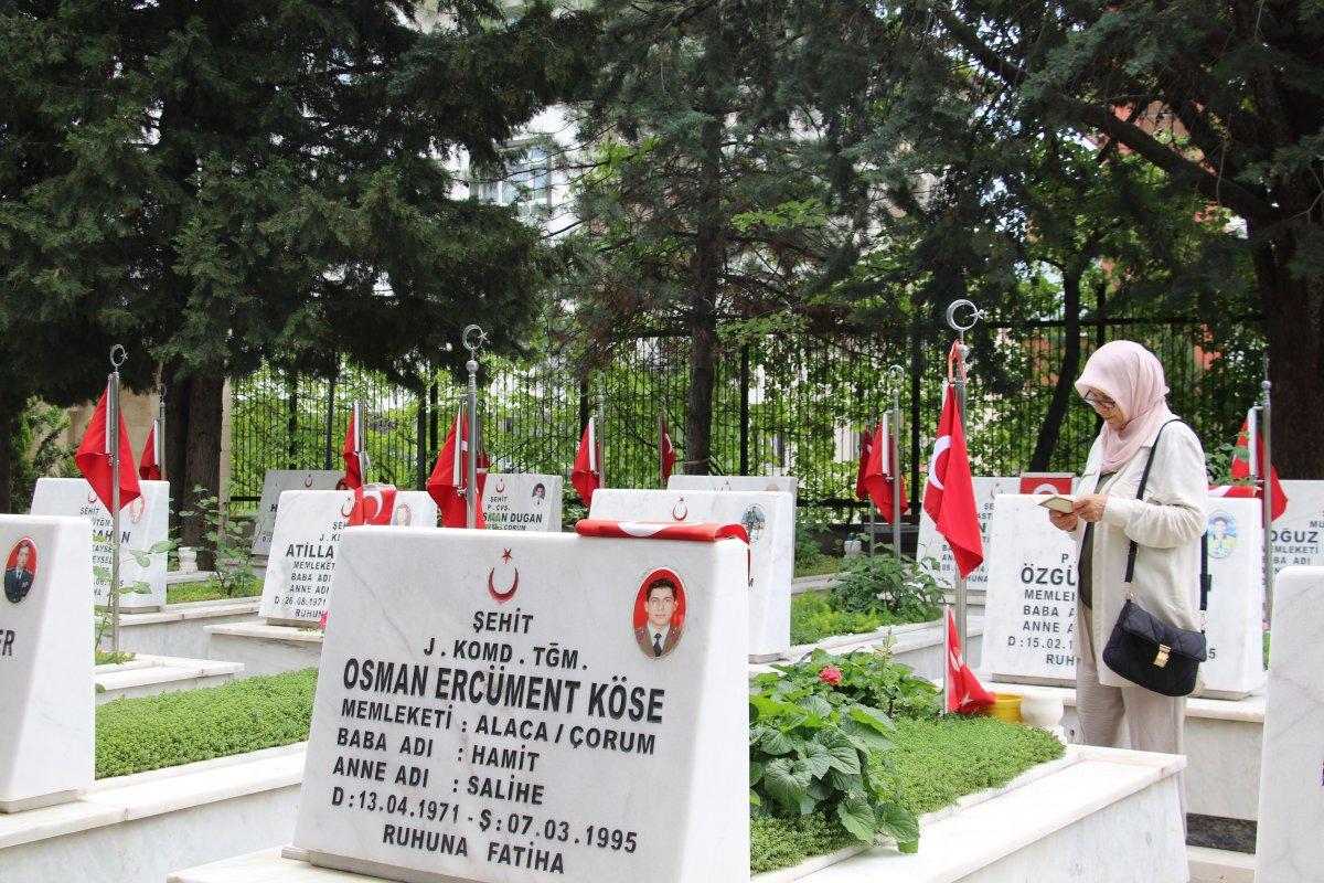 Ankara'daki şehitlikte Babalar Günü