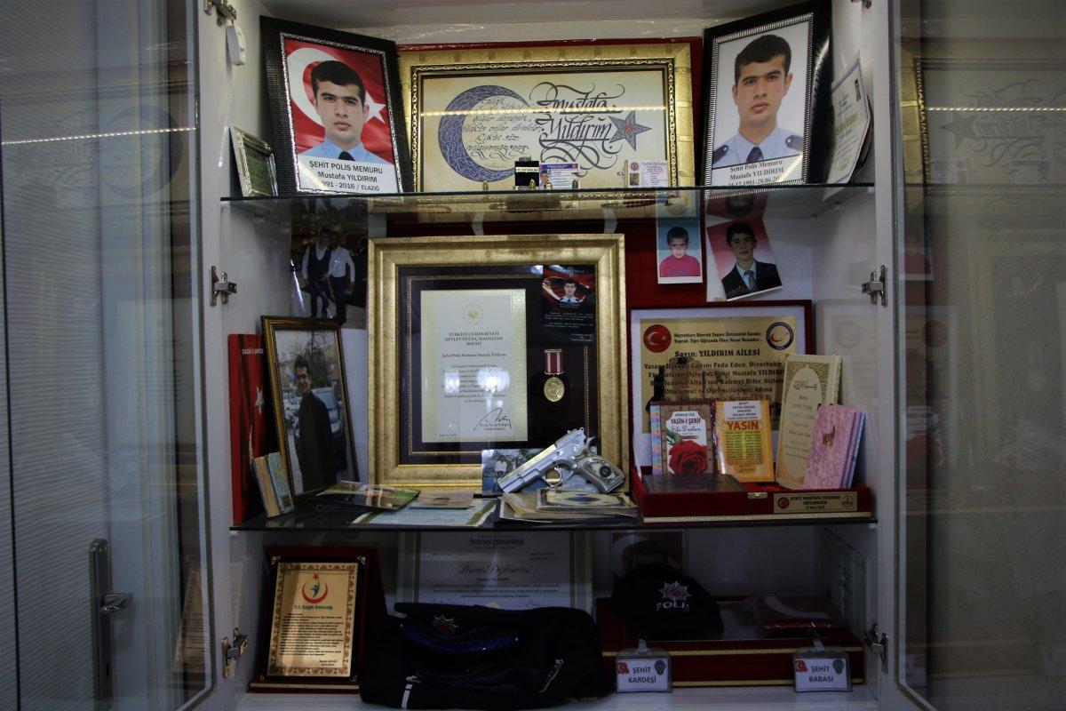 Babalar Günü'nde şehit evladının kabrine gitti: O geleceğine, biz geldik