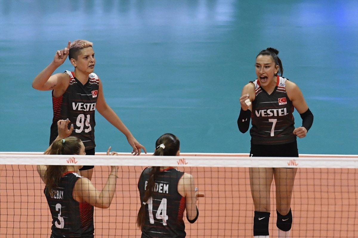 Filenin Sultanları, Almanya'yı set vermeden yendi