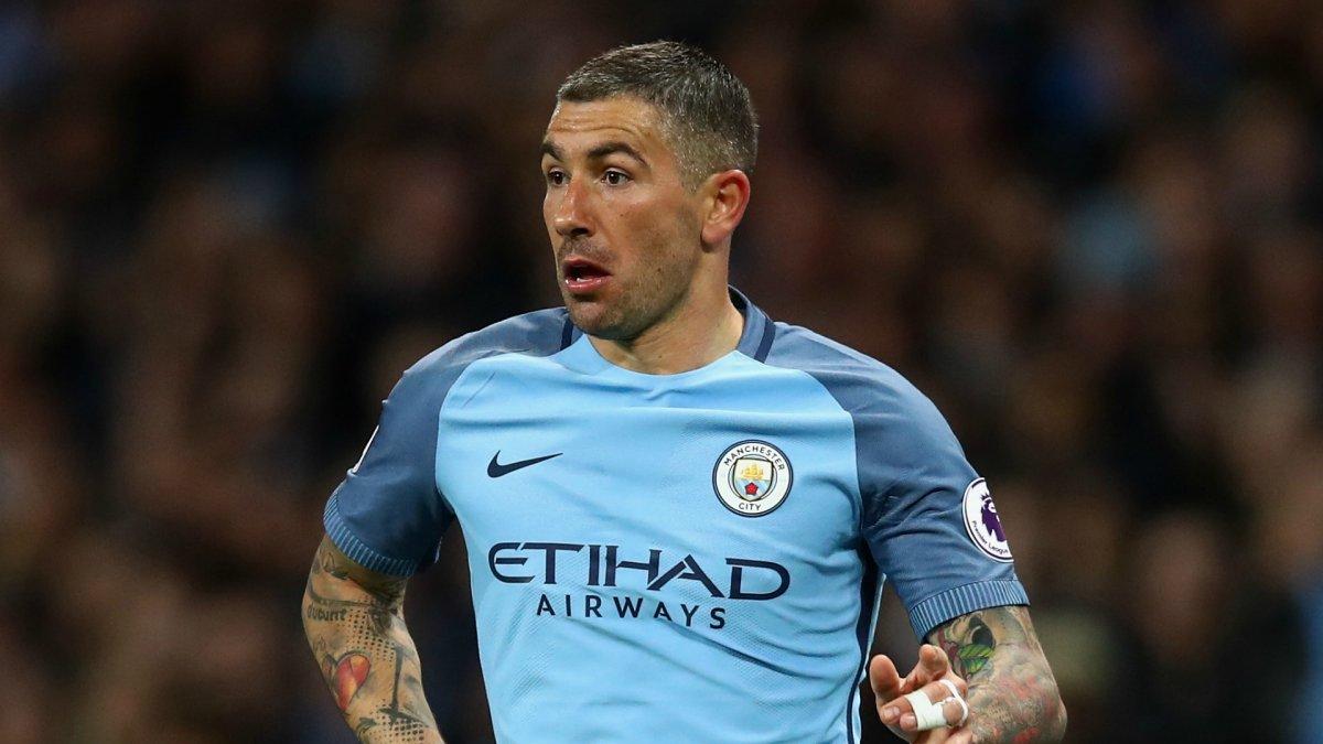Aleksandar Kolarov futbolu bıraktı