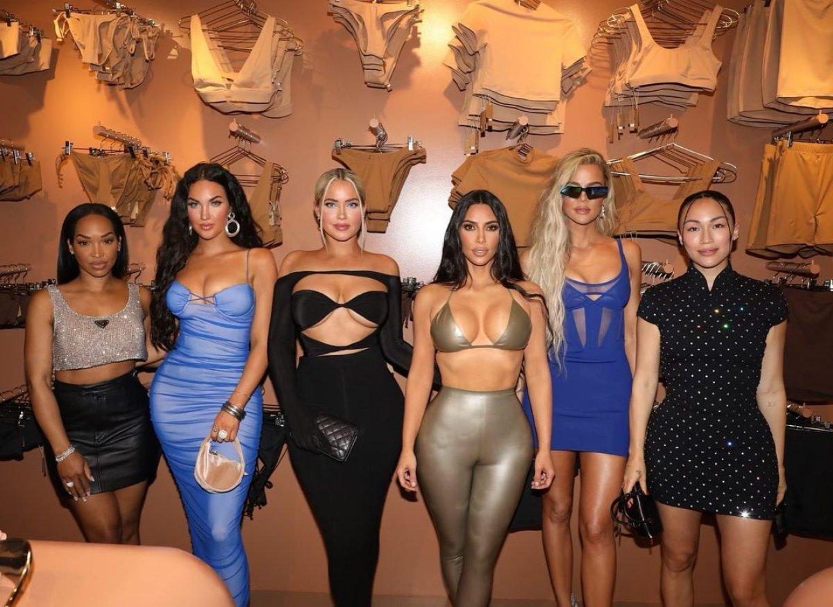 Kim Kardashian'ın kalçası eriyor