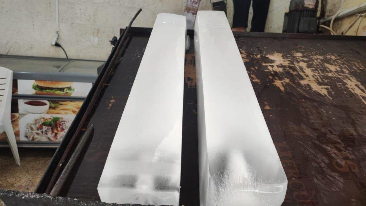 Şanlıurfa’da sıcaklık yükseldikçe buz satışları arttı