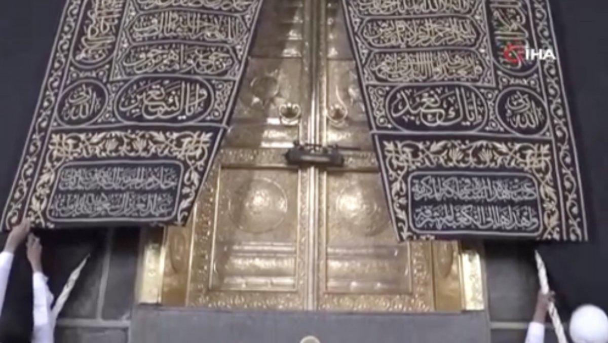 Kabe örtüsü 3 metre yukarı çekildi