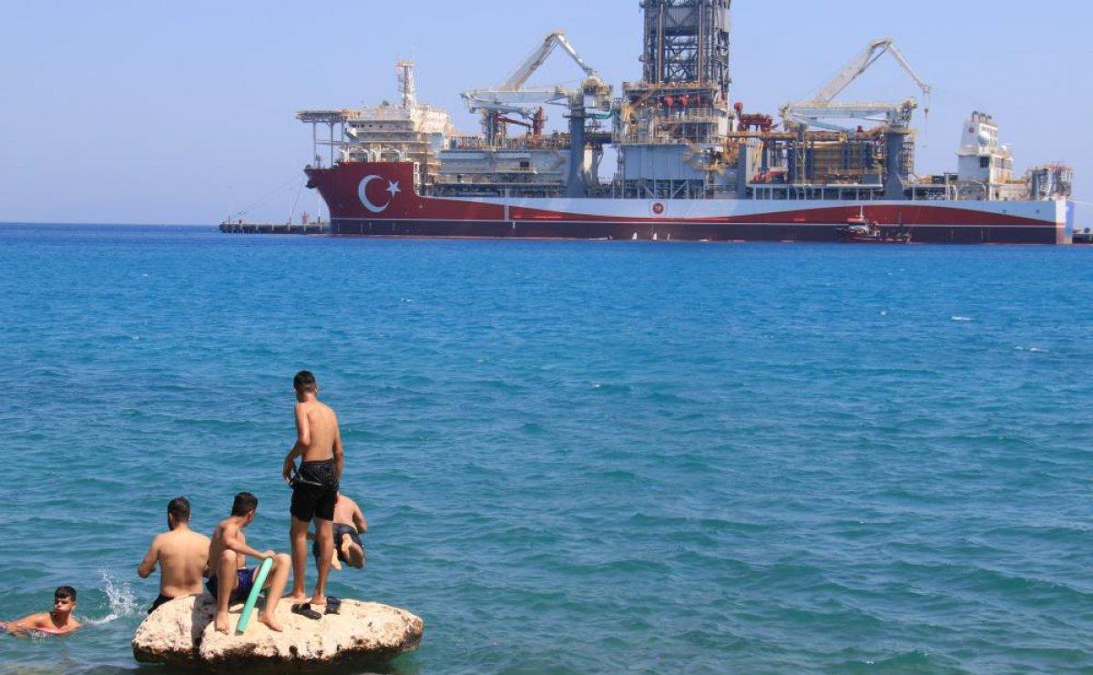 Mersin'de bakımı devam eden Abdülhamid Han görev için gün sayıyor