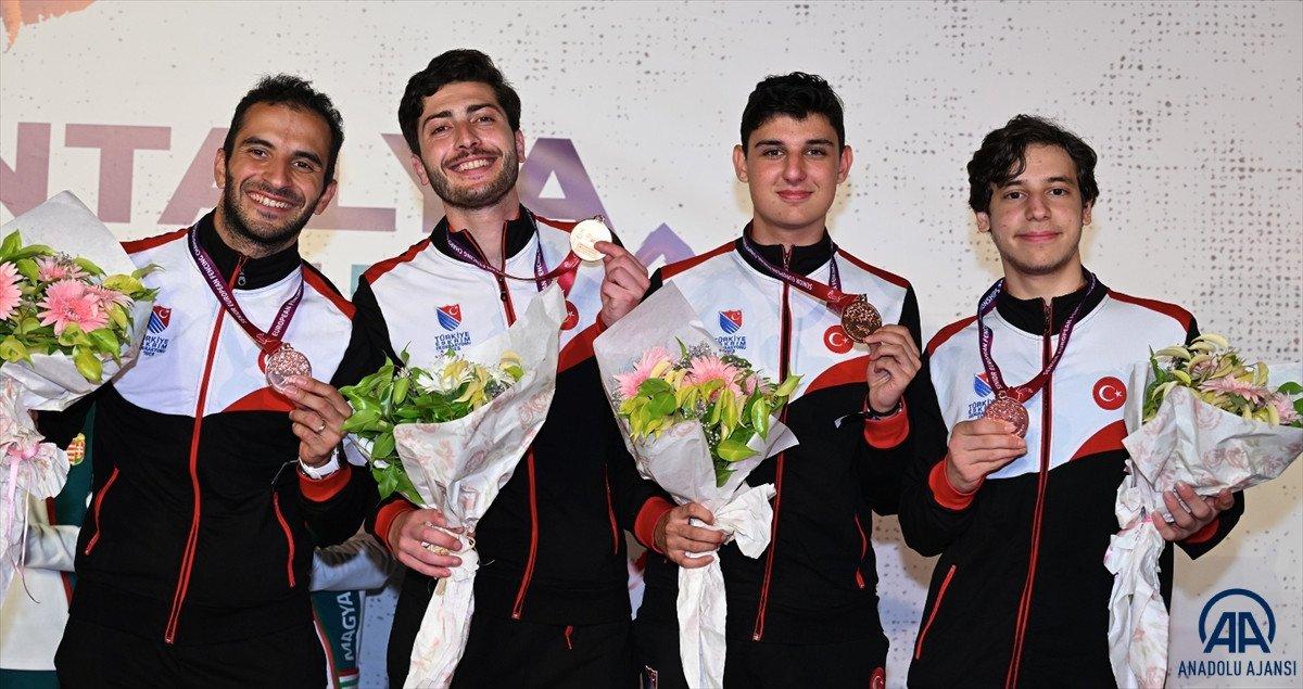 Erkek Kılıç Milli Takımı'ndan Avrupa'da tarihi başarı